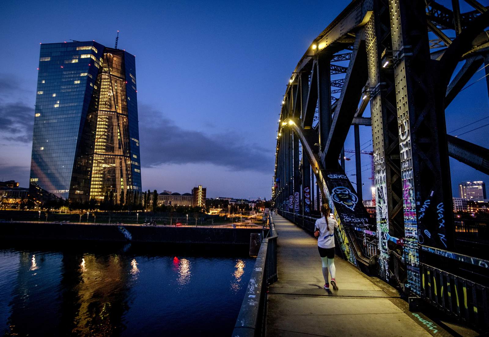 Europe's central bank moves toward introducing digital euro