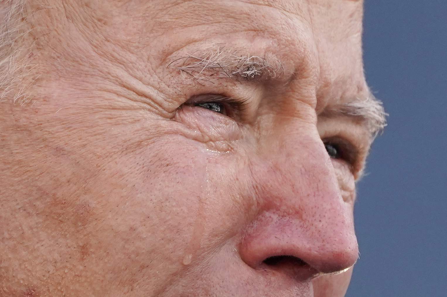 Biden's first act: Orders on pandemic, climate, immigration