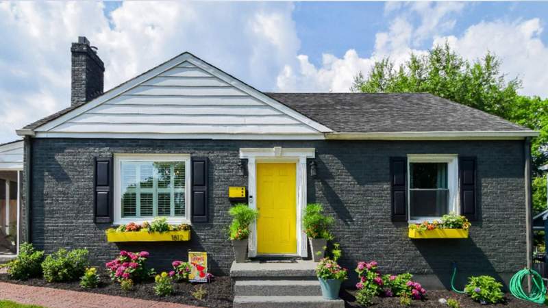 This charming house in Raleigh Court is waiting for you