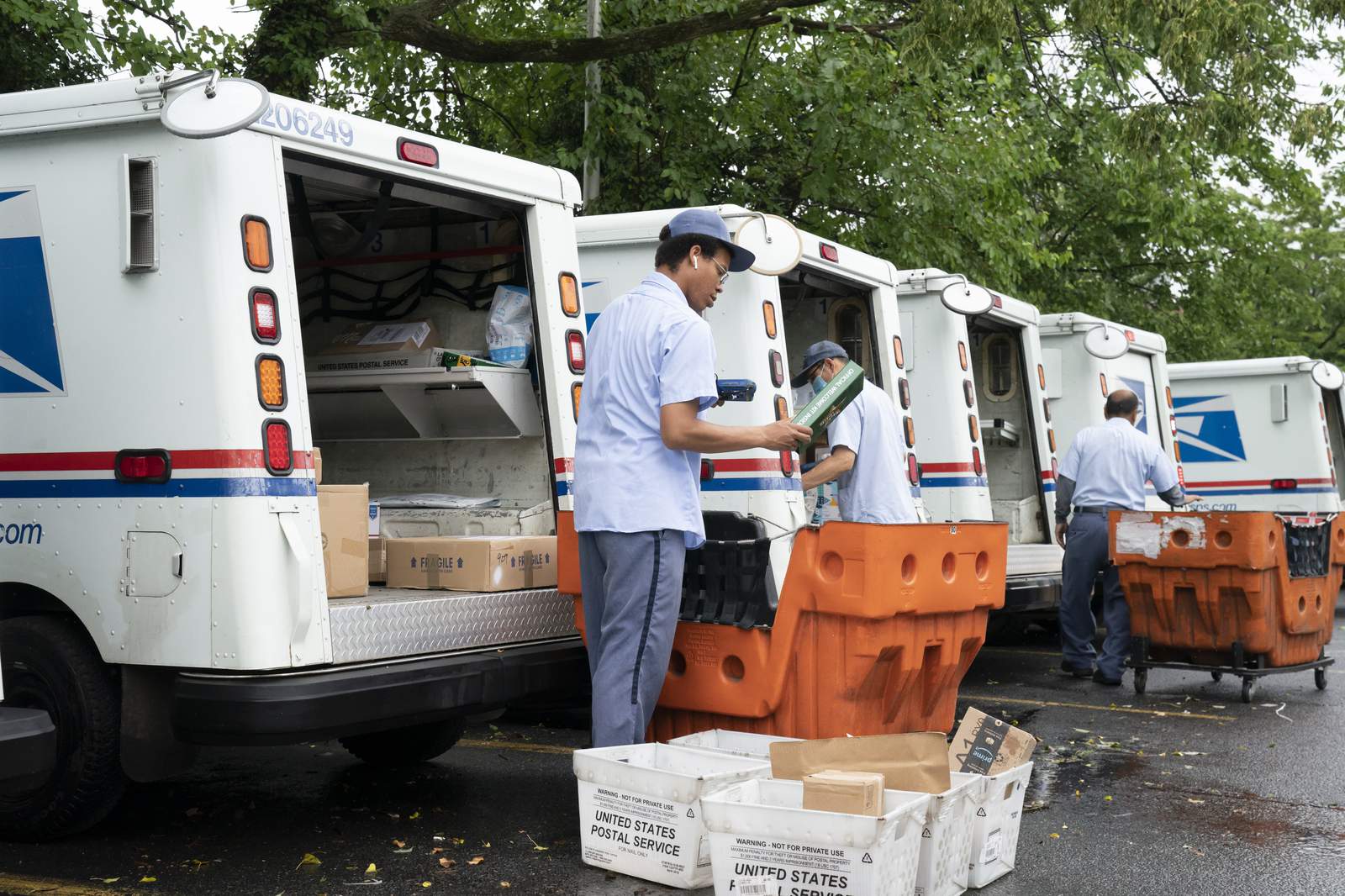 US judge blocks Postal Service changes that slowed mail