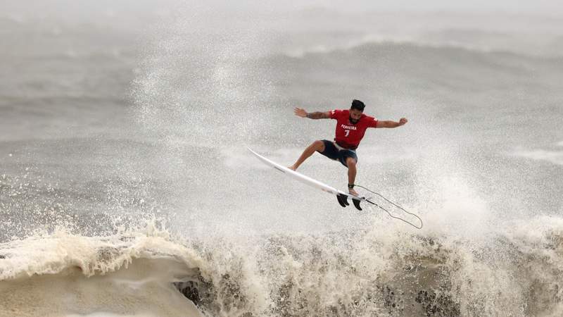 Brazilian surfer Italo Ferreira stuns, earns Games' highest scoring wave