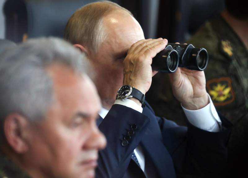 Putin observes war games with Belarus that worry neighbors