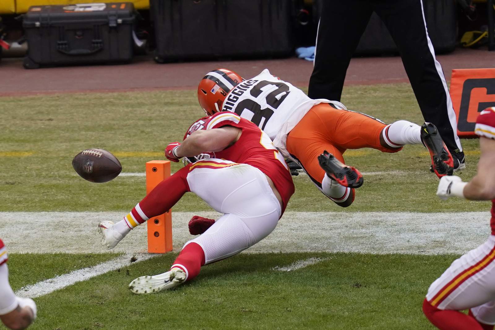 Browns' comeback comes up short, fall to Chiefs in playoffs