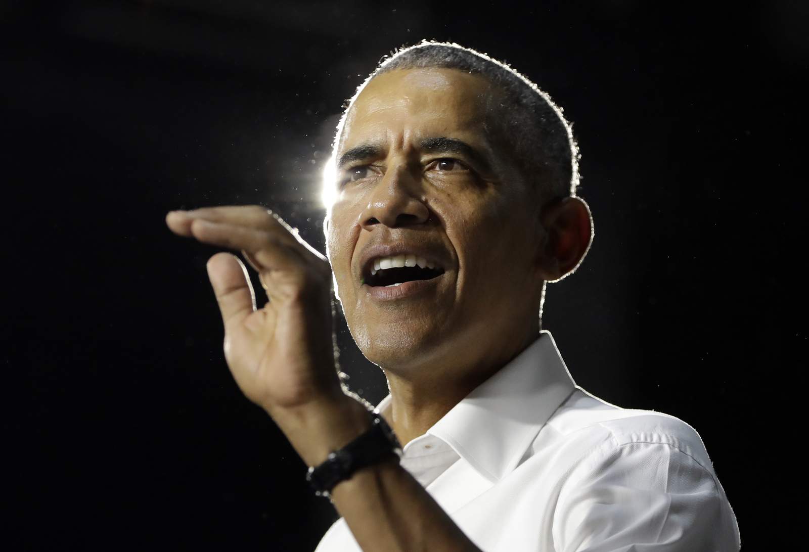 Obama steps out as nation confronts confluence of crises