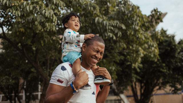 Any new dads out there? Apply for $5,000 in paternity leave money