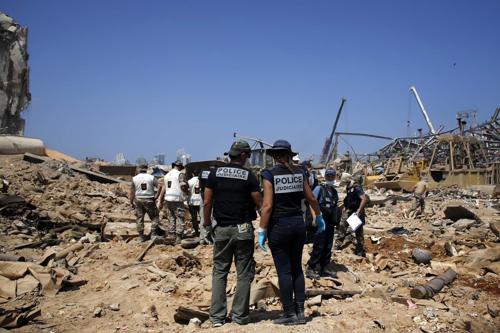 Lebanese president calls probe into Beirut blast "complex"