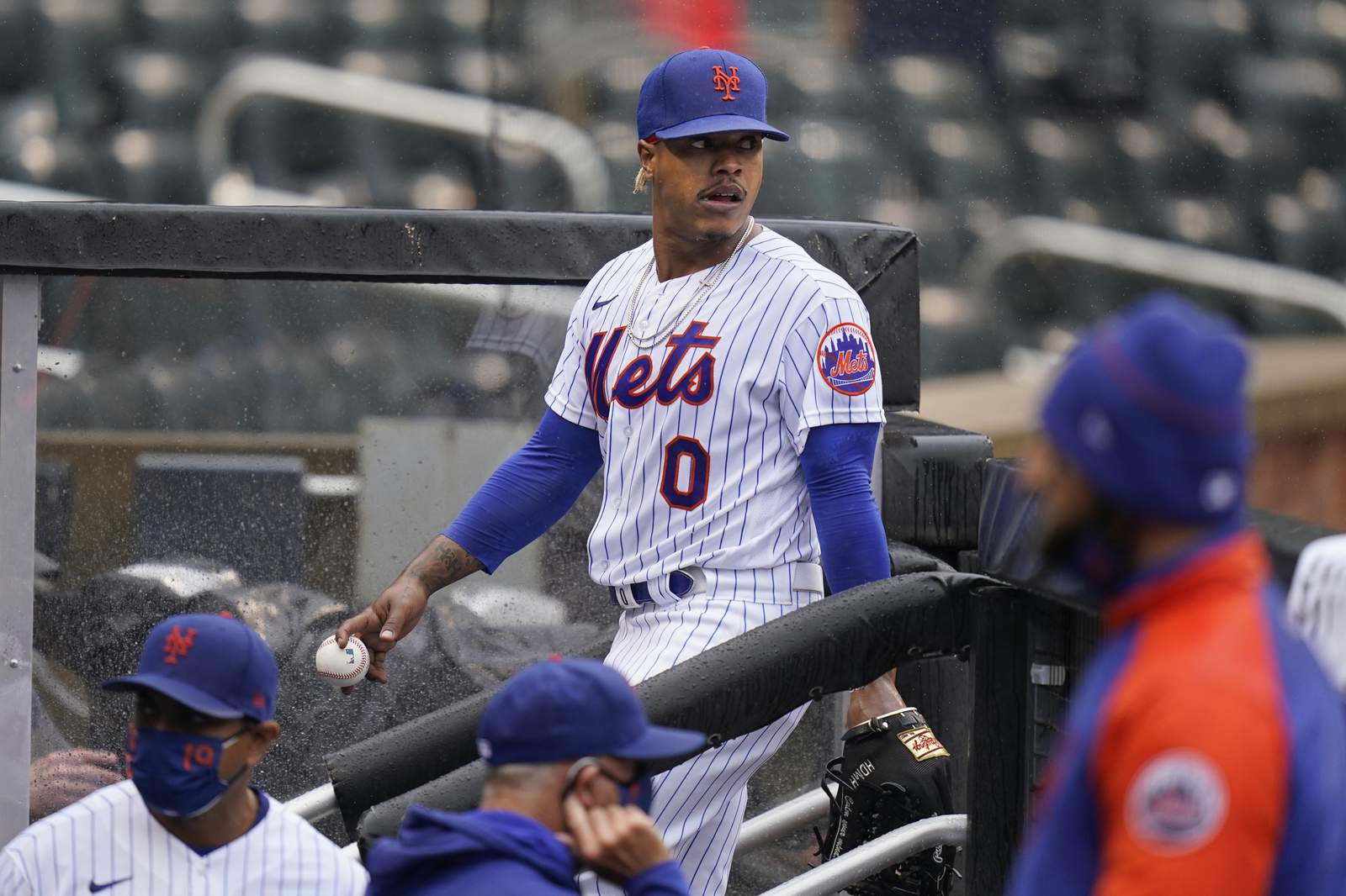 Angry Stroman lasts 9 pitches in Mets-Marlins' rainout