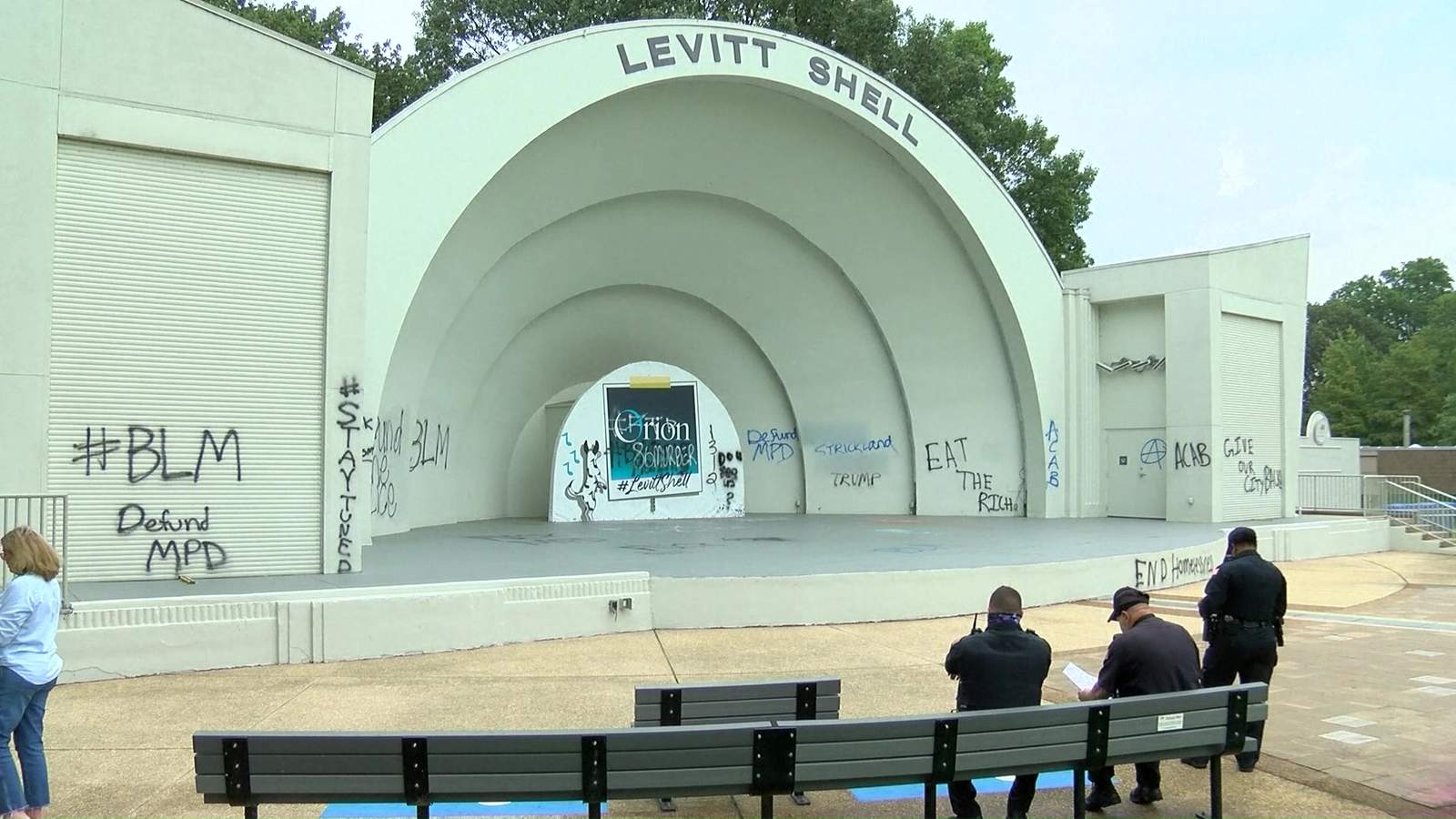 ‘BLM’ and ‘Defund the Police’ spray painted at Graceland