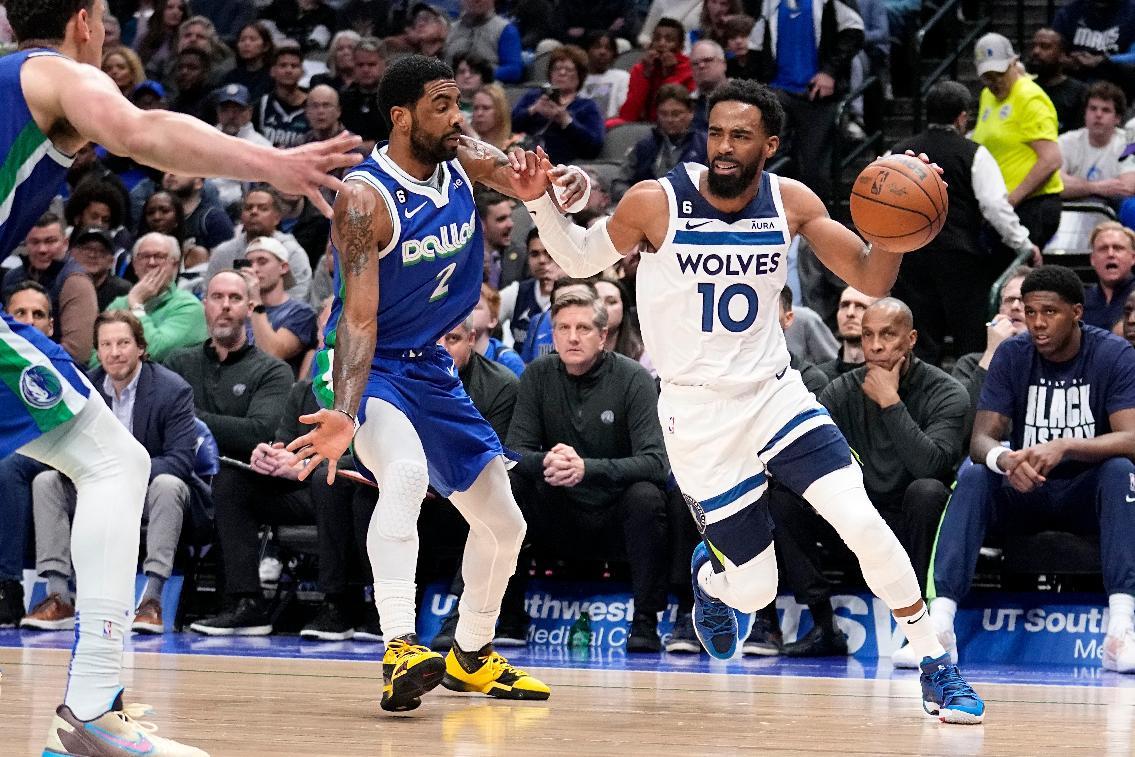 Irving's 26-point 4th not enough as Mavs fall to T-wolves