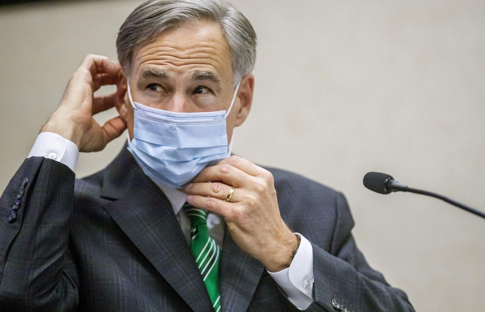 Texas governor issues mask order to fight coronovirus