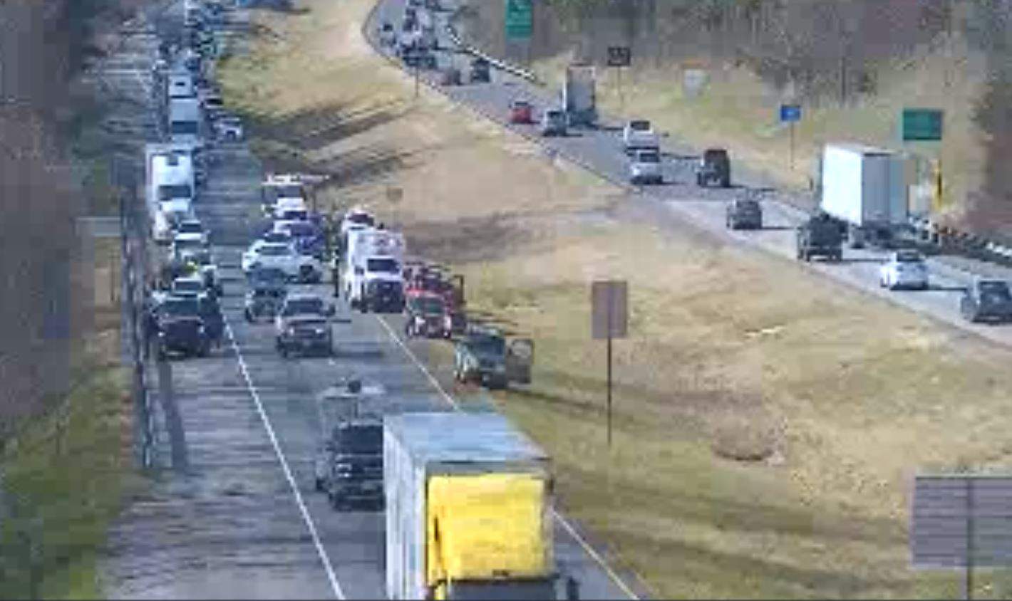 Multi-vehicle crash causes delays on I-81N in Roanoke County