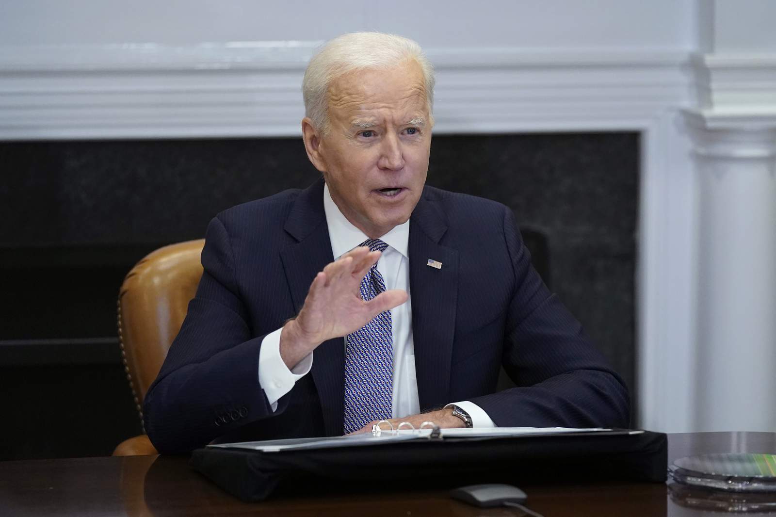 Biden raises concerns with Putin about Ukraine confrontation