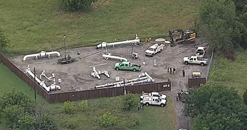 Officials: 2 killed in gas line explosion in Texas