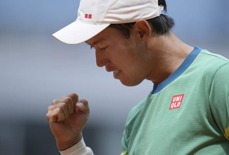 Nishikori grinds out another 5-set win at French Open